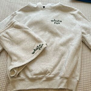 White fox lounge set! Only worn once! Let me know if interested 😊💕